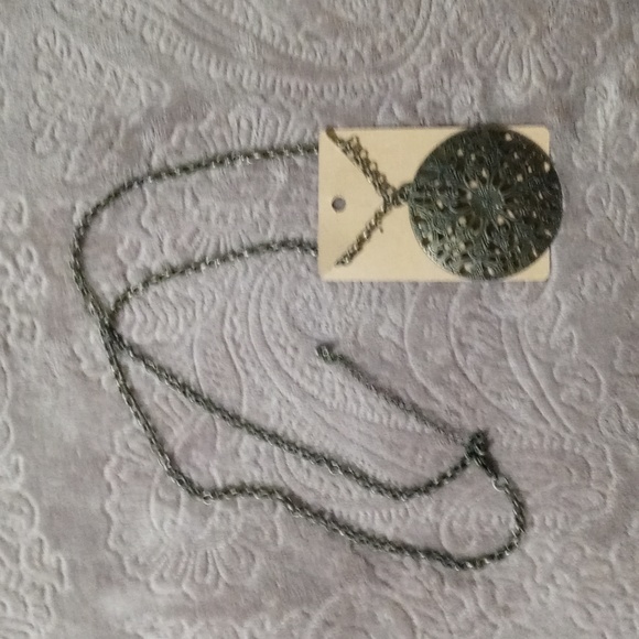 Vintage Bronze Pendant Necklace - Picture 3 of 6